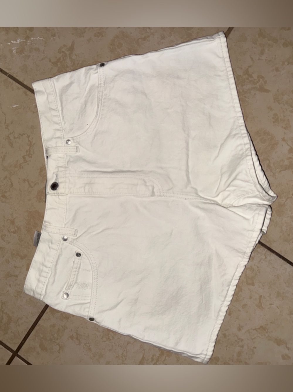 Levi silverTab High-Rise White Denim Shorts — Women's Classic Fit